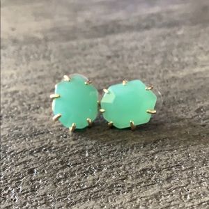 Kendra Scott Morgan studs in Chalcedony!